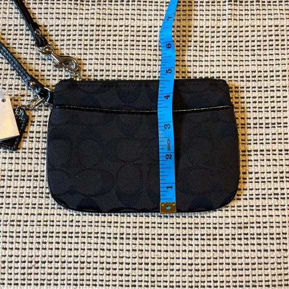 NWT Coach Logo Small Wristlet - Picture 7 of 7